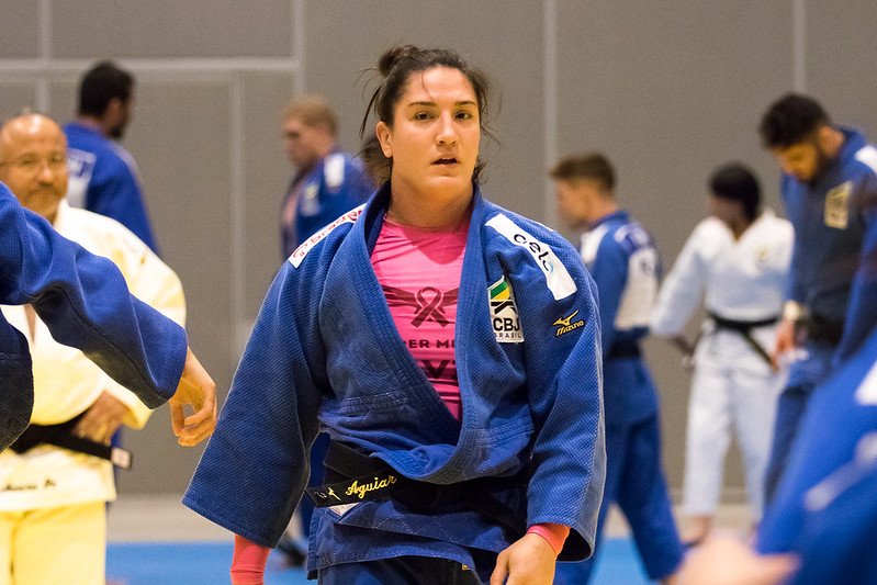 Mayra Aguiar conquista medalha de ouro inédita no Grand Slam de Tóquio 4