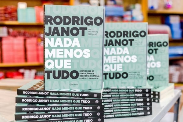 TJDFT rejeita recurso de Eduardo Cunha contra livro de Janot