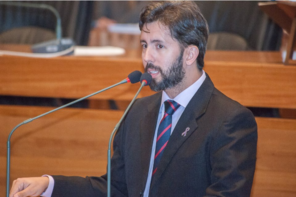 Deputado distrital Leandro Grass (Rede)