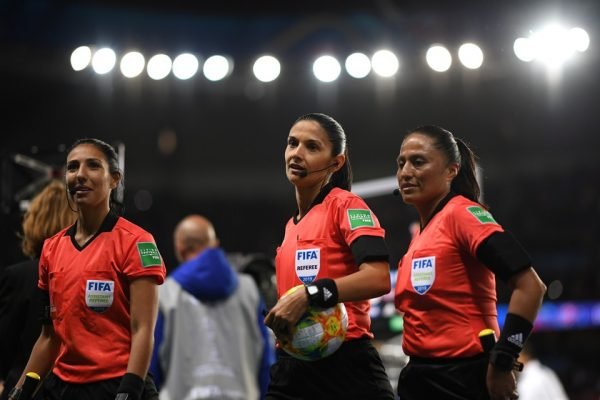 Mundial Sub-17: Angola x Canadá histórico com arbitragem feminina