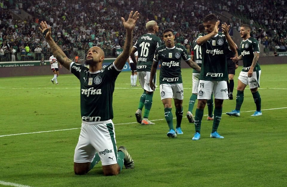Comentaristas prestigiam triunfo alviverde: 