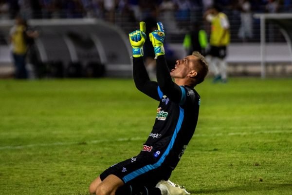 Em jogo de cinco gols, CSA vence o Corinthians-AL no Estádio Rei Pelé