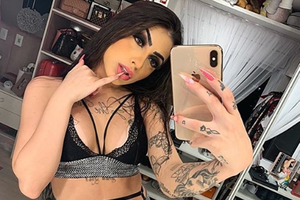 MC Mirella de lingerie