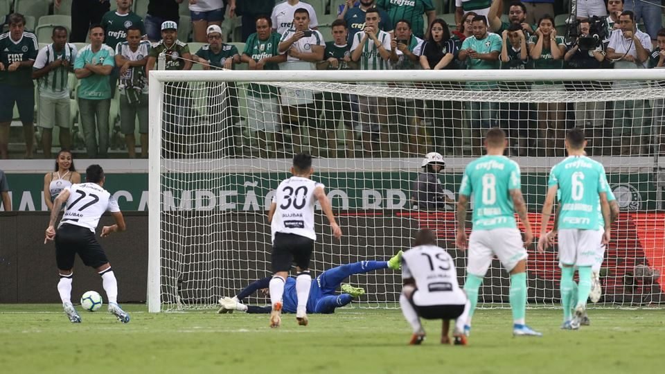 Análise: Em mais uma noite inspirada, Weverton é fundamental para 100° vitória alviverde no Allianz