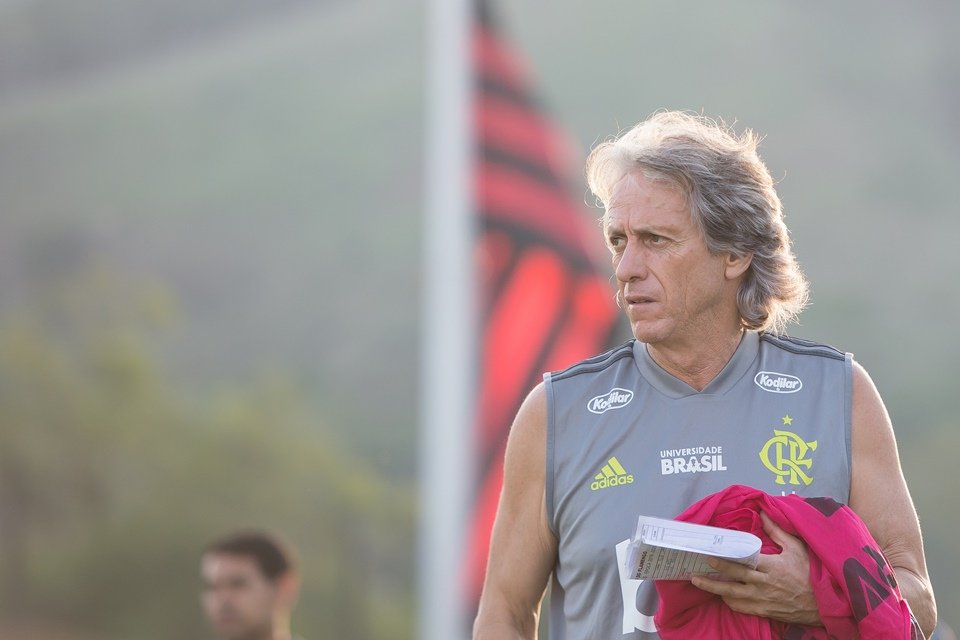 Contrato com o Flamengo oferece a Jorge Jesus quase o dobro de salário de  proposta para voltar ao Benfica, blog do pvc