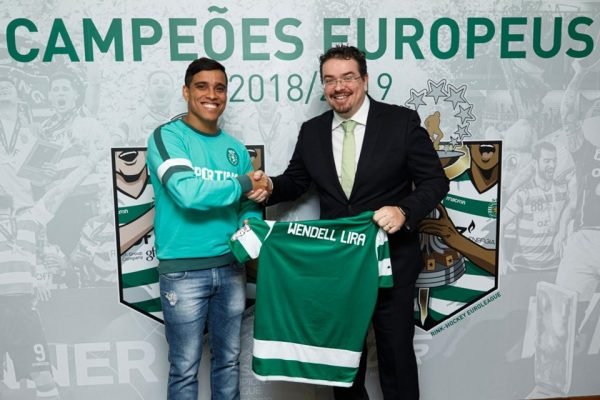 Wendell Lira, vencedor do Prêmio Puskás, é demitido do Vila Nova