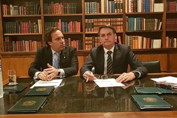 Jair Bolsonaro e Pedro Guimarães na live