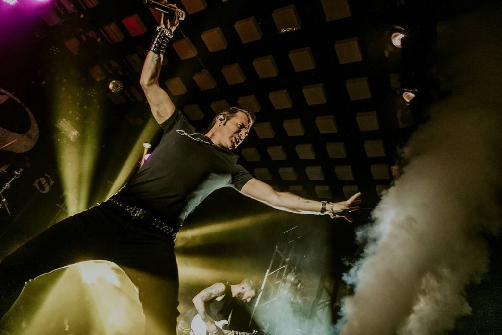 Scott Stapp Faz Show Com Hits Do Creed E Músicas Solo Em Brasília ...