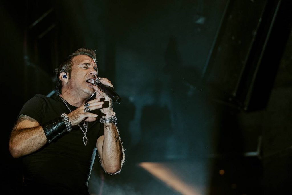 Scott Stapp Faz Show Com Hits Do Creed E Músicas Solo Em Brasília ...