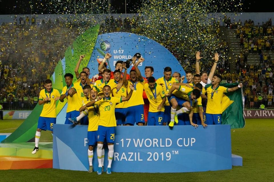 Em novo jogo dramático, Brasil bate o México e é tetra do sub-17