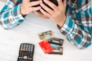 Cartão de crédito oferece inúmeras vantagens, se utilizado de forma consciente