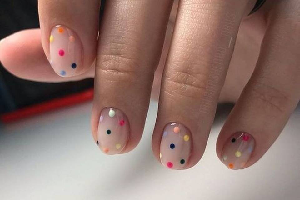 12 Estilos de Unhas Decoradas para Refletir Sua Personalidade