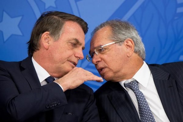 O cartão vermelho não foi para mim", diz Guedes após reunião com Bolsonaro