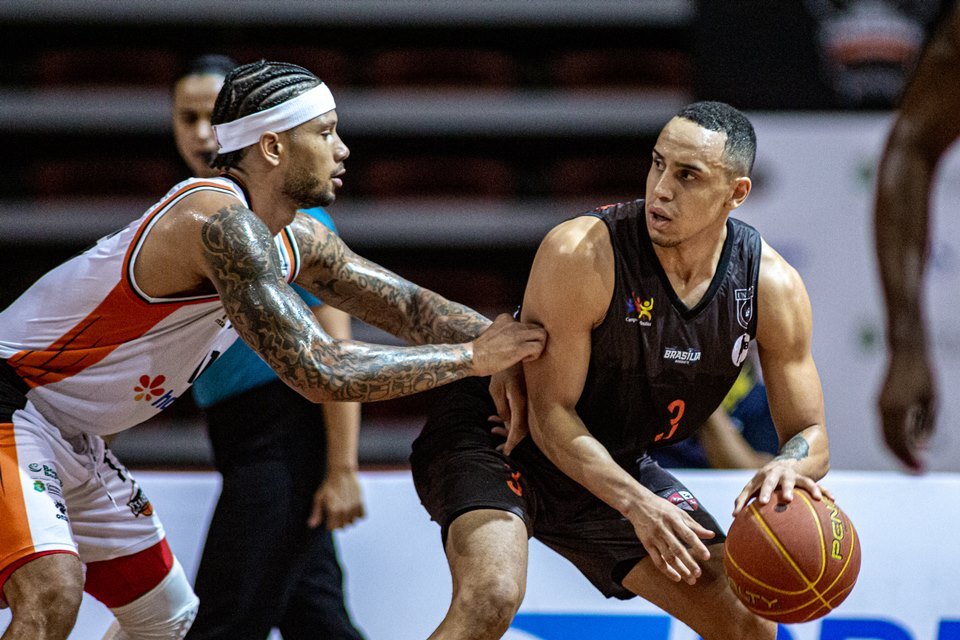 Corinthians Basquete enfrenta Brasília pelo NBB