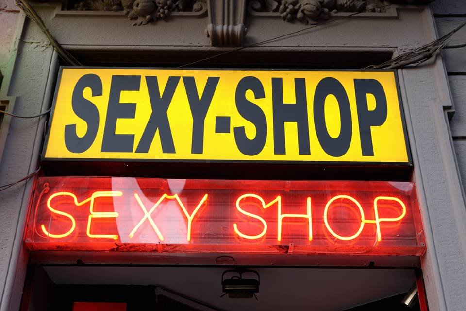 Sexy-Shop Sign.