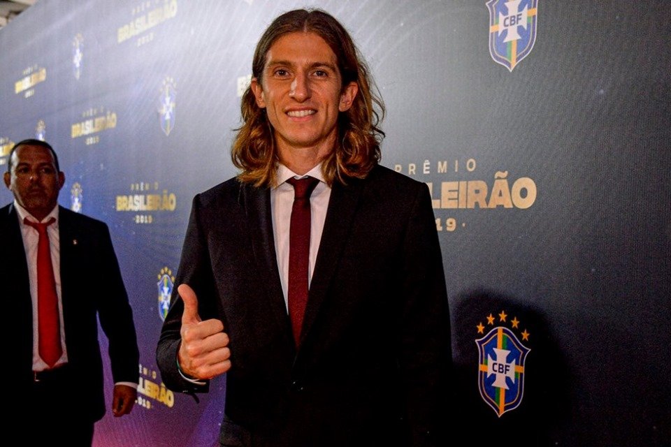 Filipe Luís elogia possível rival do Mundial: “Melhor do mundo”