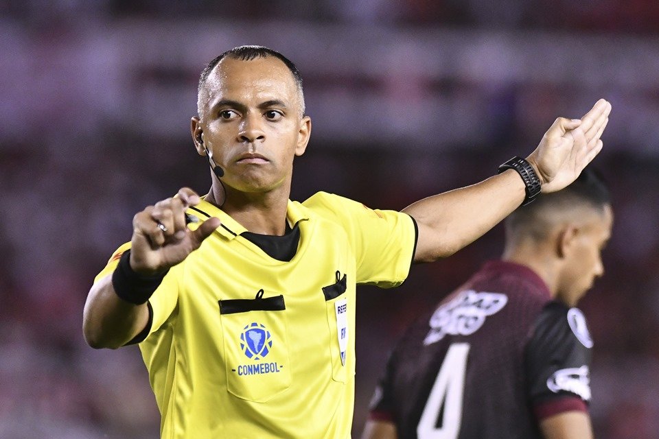 Caseiro, amarelão… Onde se encaixam os árbitros do Brasileirão?