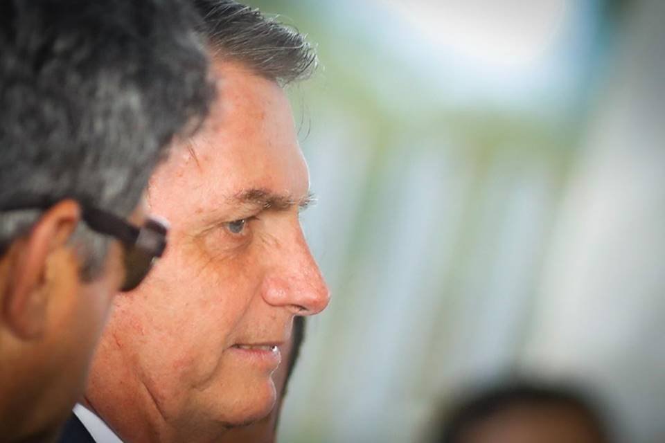 “Segue firme, com saúde de ferro”, diz porta-voz sobre Bolsonaro
