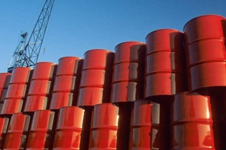 imagem colorida barril de petróleo