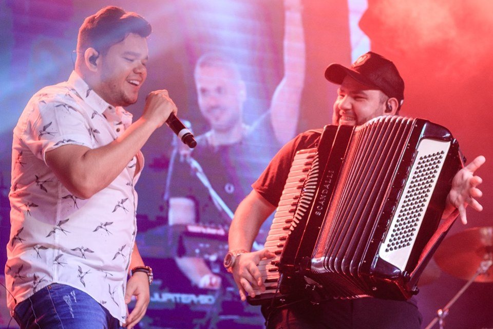 Após hit Lençol Dobrado, João Gustavo & Murilo cantam sobre “cancelamento”