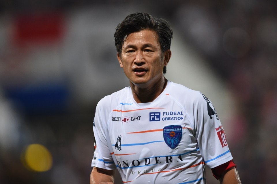 Com jogador de 52 anos no elenco, Yokohama FC anuncia contratação