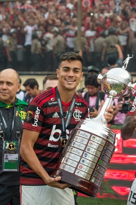TNT Sports Brasil - O primeiro jogador nascido no século XXI a ser campeão  da Libertadores! Será que Reinier vai ser jogador do Real Madrid?
