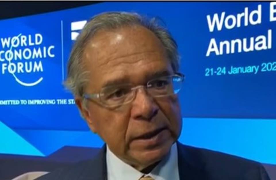 Paulo Guedes reclama de ajuda a estados e municípios de R$ 89 bi