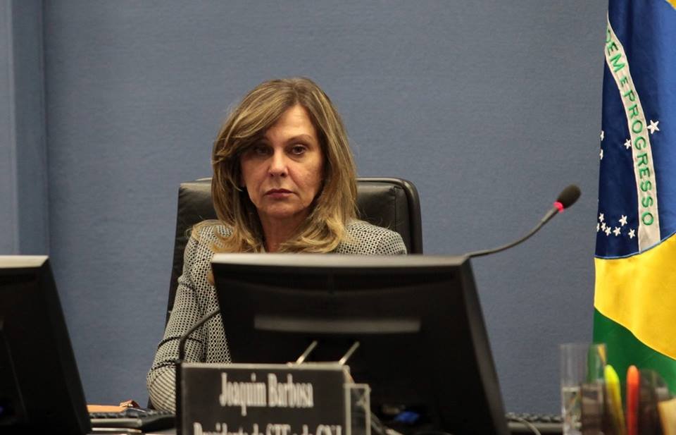 Para PGR, Bolsonaro não cometeu crime em reunião com embaixadores