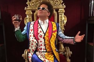 Bolsonaro ganha quadro do artista Romero Britto