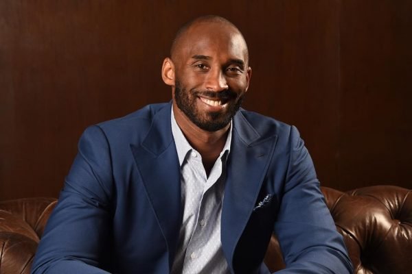 Kobe Bryant morre num acidente de helicóptero. Há 9 vítimas