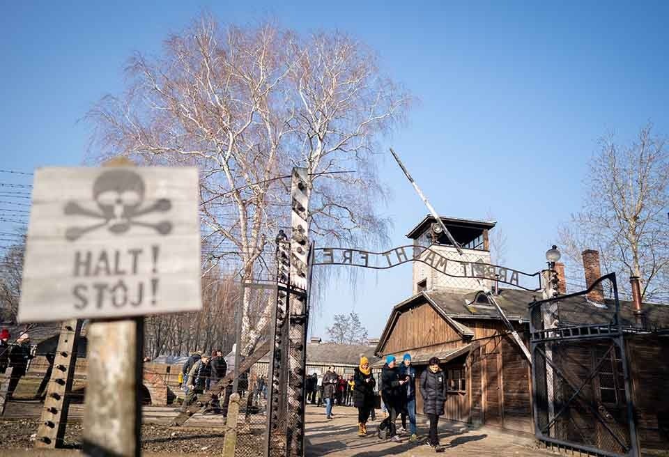 como jovens alemães se sentem ao visitar Auschwitz?