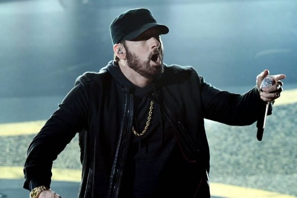 Reação do público após Eminem no Oscar 2020 gera memes na web