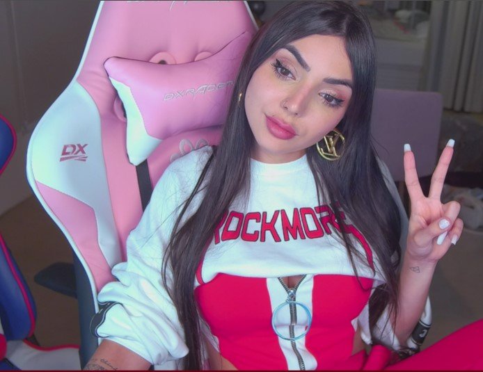 Streamer Nyvi Estephan perde Mercedes após enchente em São Paulo