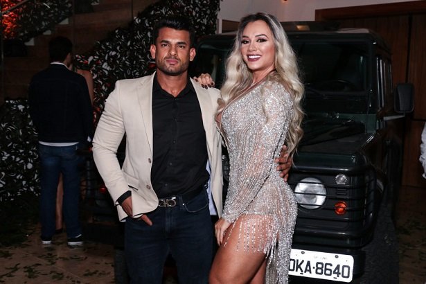 Juju Salimeni e Helisson Dias