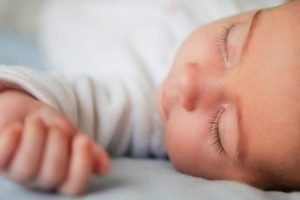 bebê dormindo