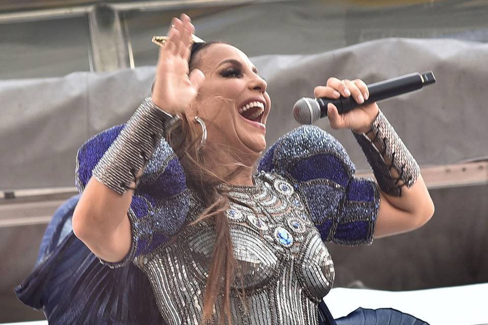 Carnaval 2020: Ivete Sangalo arrasta multidão em Salvador