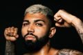 Gabigol fazendo a pose de comemoração de gol