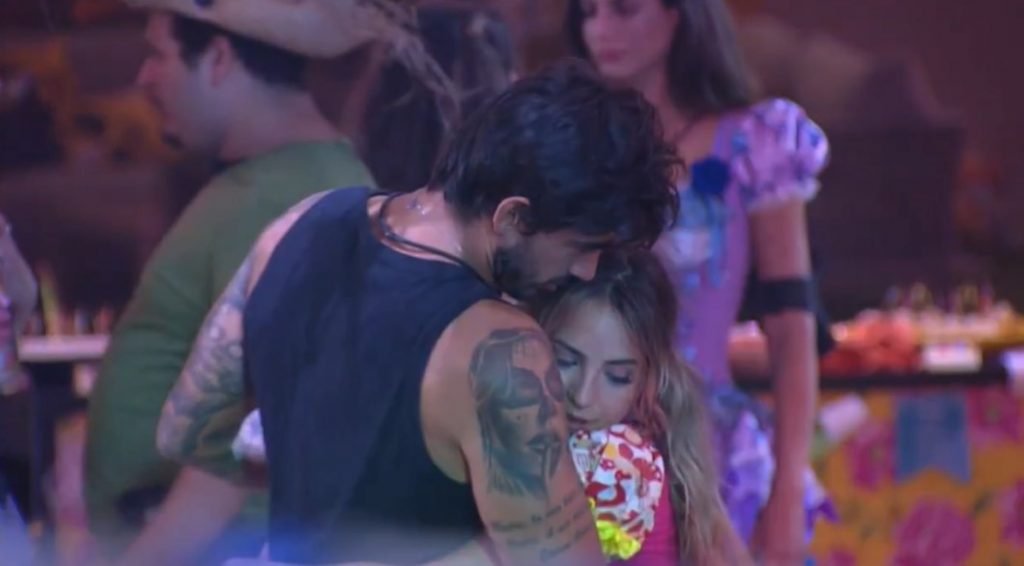 Guilherme abraçando gabi no bbb20