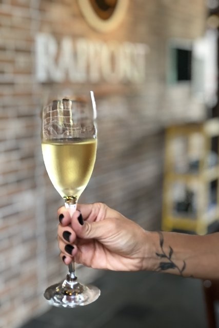 Taça de espumante, Rapport