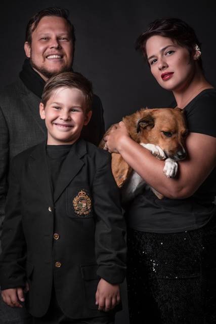 Jeni Sandzer e família