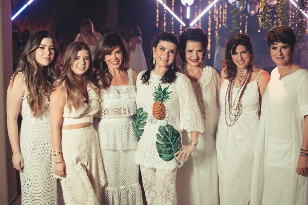 Isabela Bittar, Luiza Bittar, Vivianne Piquet, Valéria Leão, Moema Leão, Nathalia Abi-Ackel e Narcisa Leão