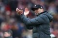 Klopp aplaudindo