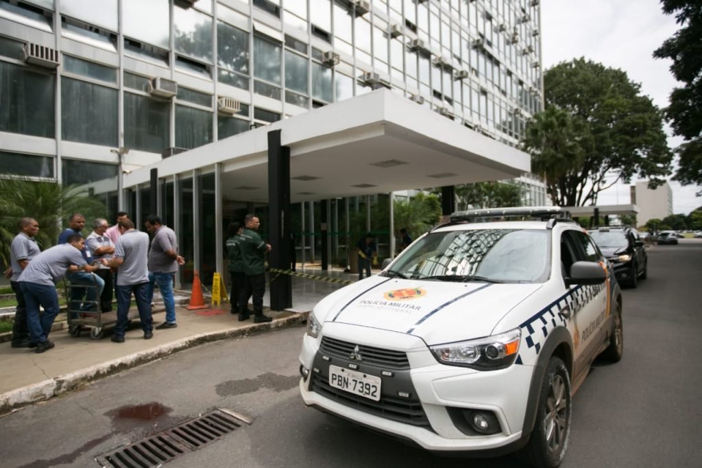 Polícia Militar na frente do Ministério da Agricultura, onde houve protesto nesta segunda