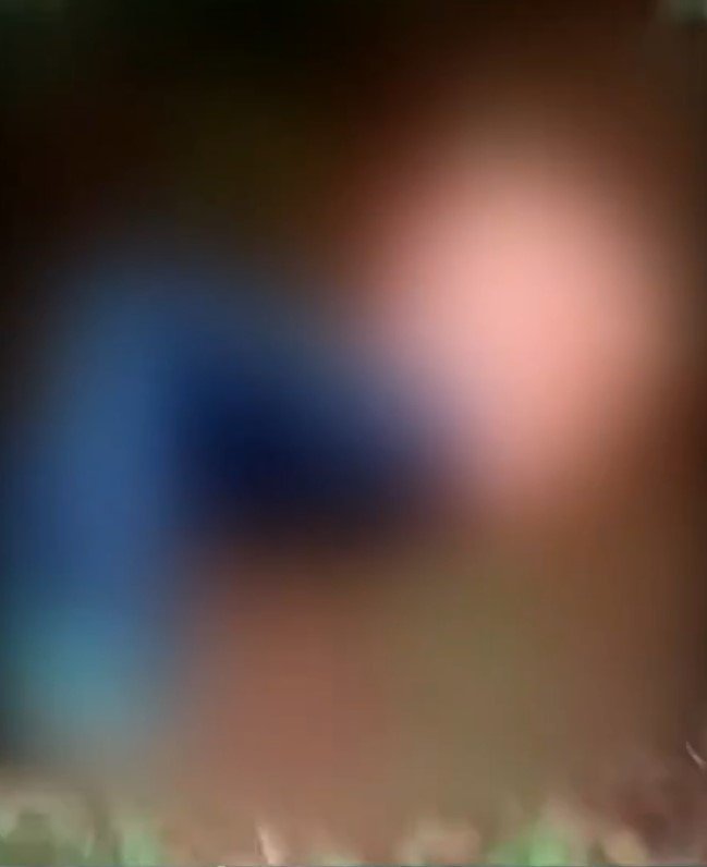 Contorno do adolescente já no chão