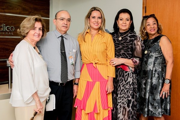 Marilda Porto, Gutemberg Fialho, Paula Mourão, Carmen Minuzzi e Lourdinha Fernandes