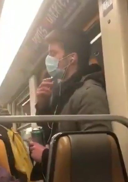 Homem é acusado de espalhar coronavírus no metrô