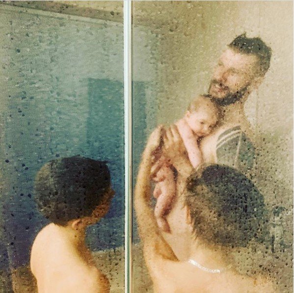 Rodrigo Hilbert com os três filhos