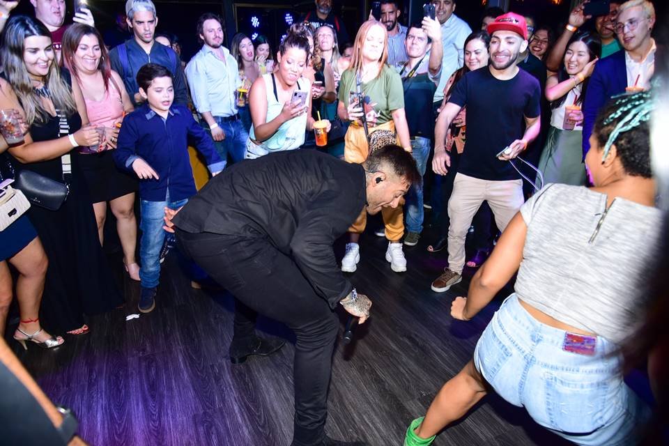 Lucas Lucco rebolando