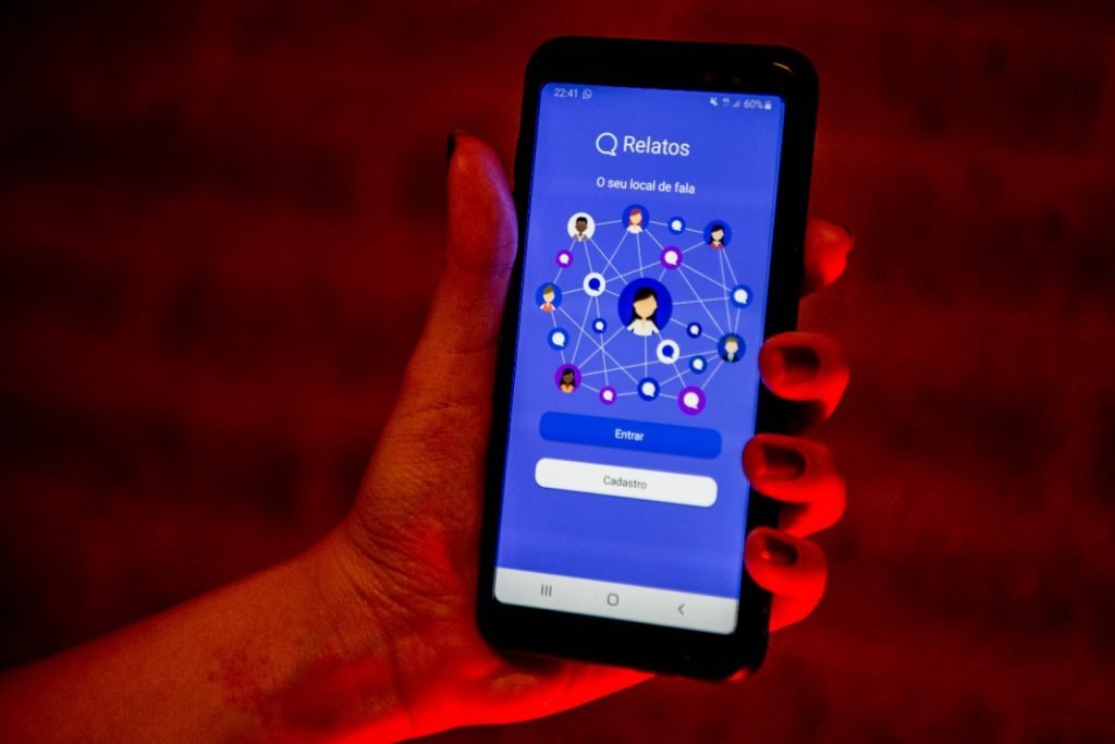 Aplicativo Relatos: Seu espaço de fala, um fórum para mulheres vítimas de violência sexual, mental e física
