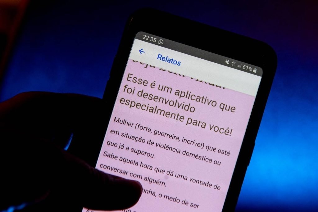 Aplicativo Relatos: Seu espaço de fala, um fórum para mulheres vítimas de violência sexual, mental e física